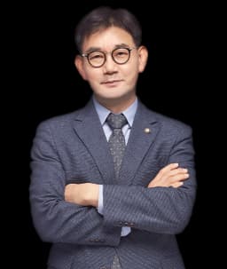 사건담당변호사 최한식